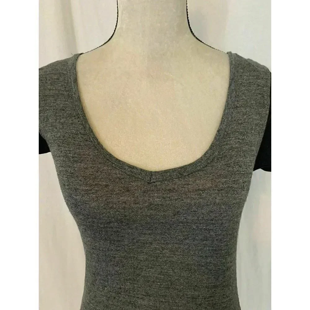 Zara Womens dark Gray Black Short Sleeve V Neck Top t shirt Small